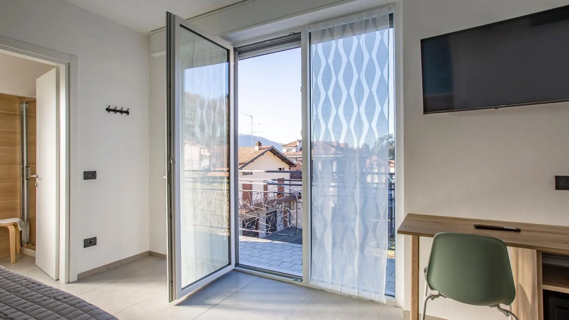 La Guest House Di Piazza Motta Albese Con Cassano 0*,