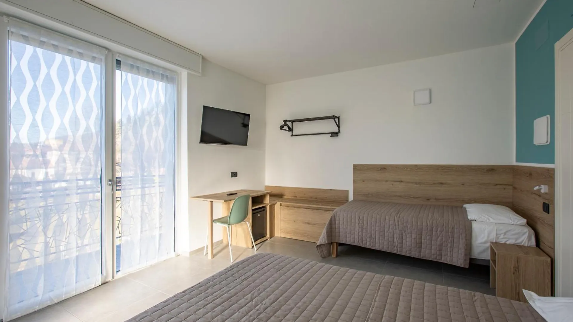 La Guest House Di Piazza Motta Albese Con Cassano Italia