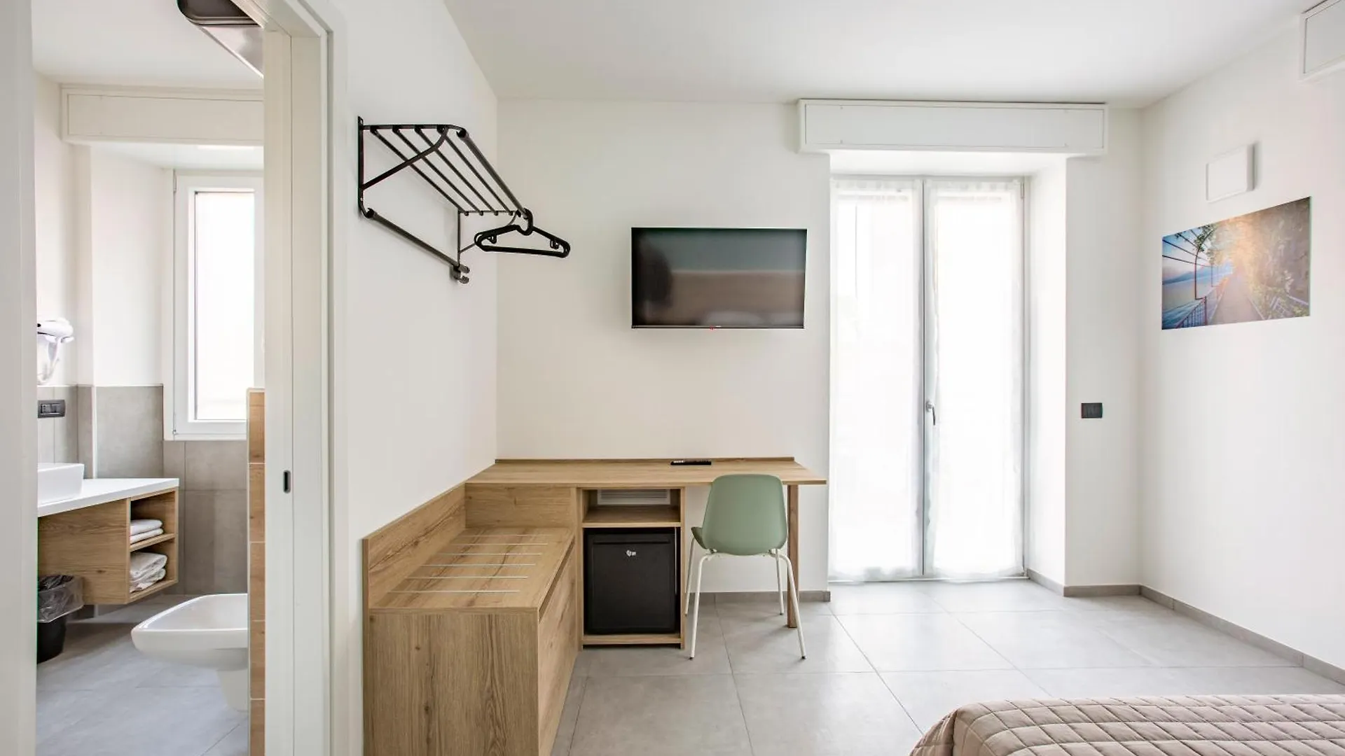 Bed & Breakfast La Guest House Di Piazza Motta Albese Con Cassano