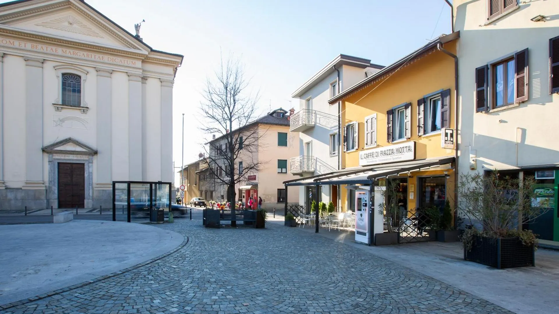 La Guest House Di Piazza Motta Albese Con Cassano 0*,