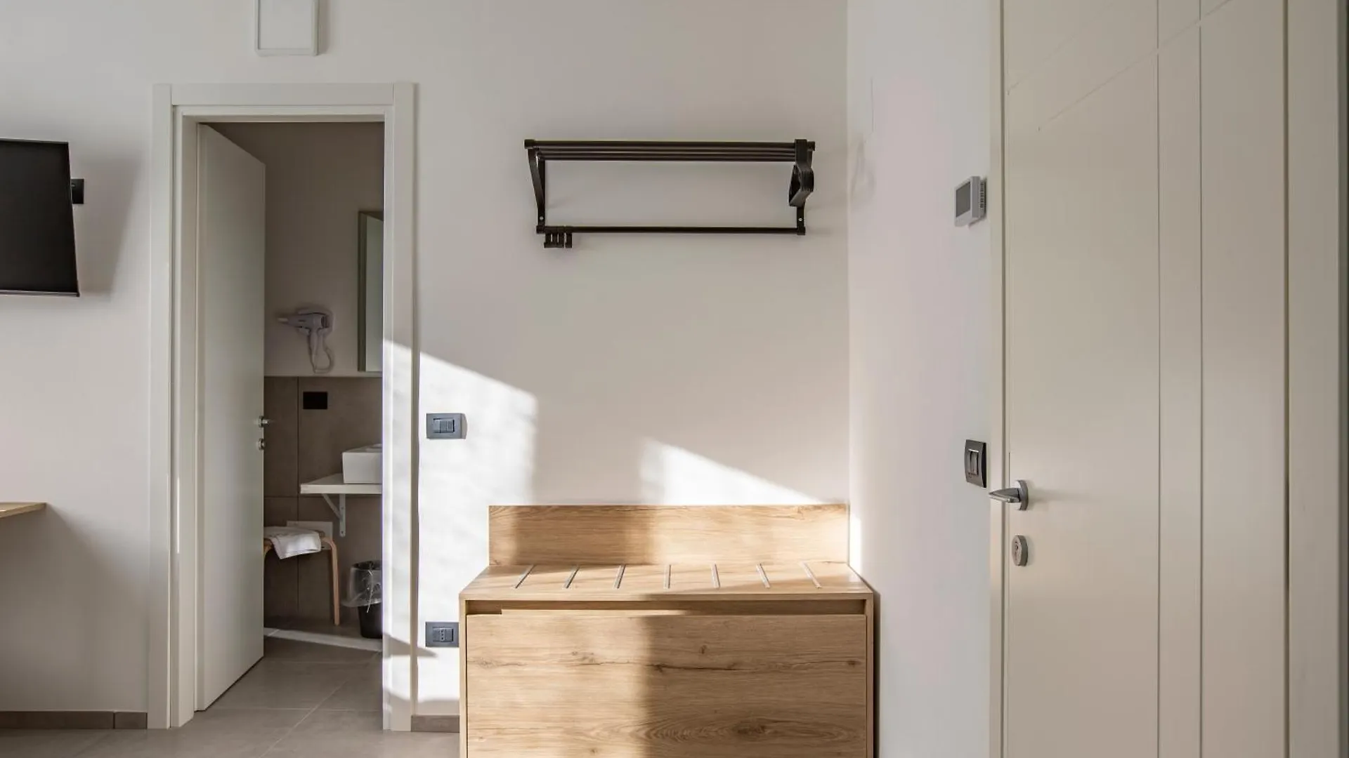 B&B La Guest House Di Piazza Motta Albese Con Cassano 이탈리아