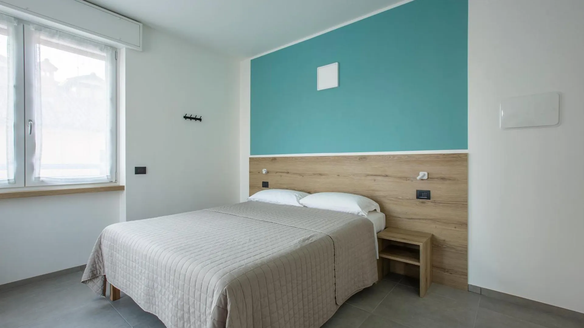 La Guest House Di Piazza Motta Albese Con Cassano