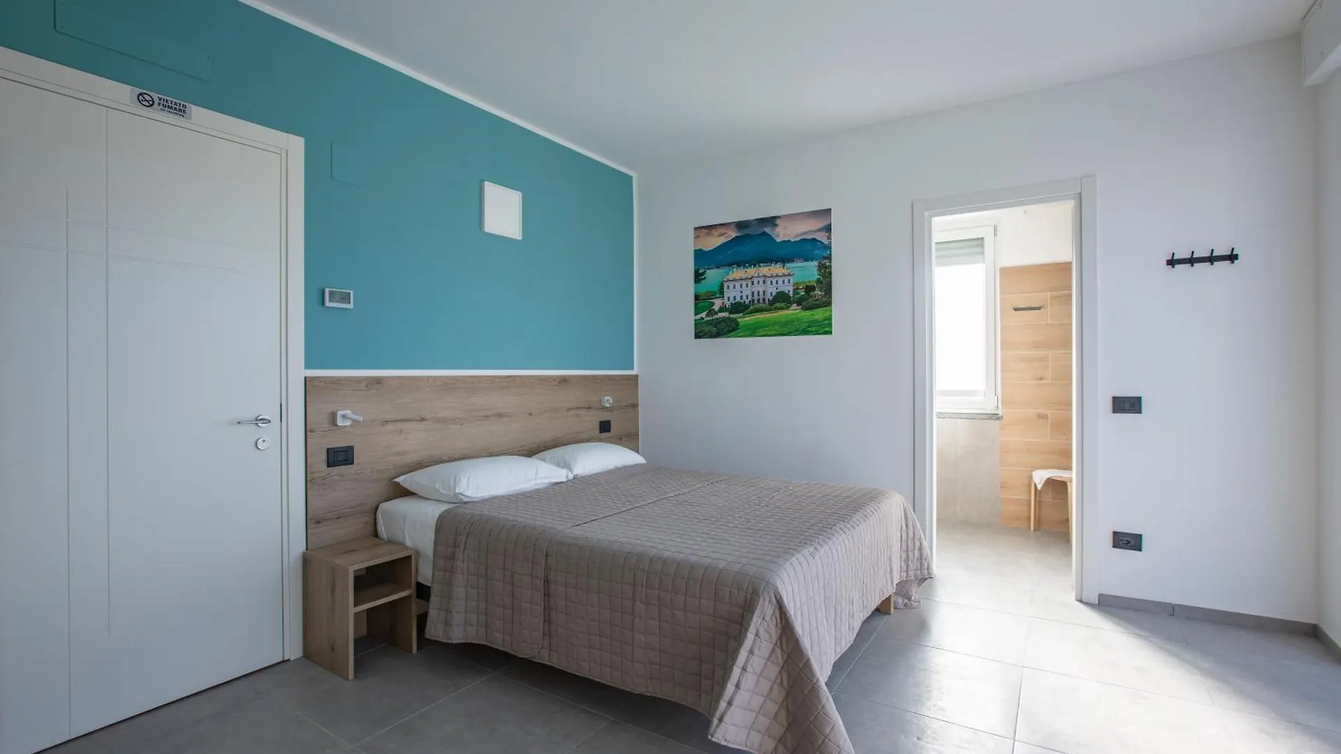 La Guest House Di Piazza Motta Albese Con Cassano 0*,  이탈리아