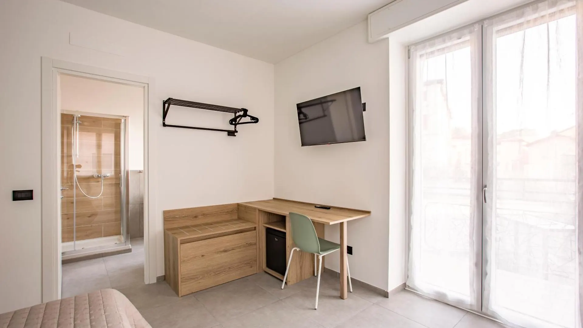 B&B La Guest House Di Piazza Motta Albese Con Cassano 이탈리아